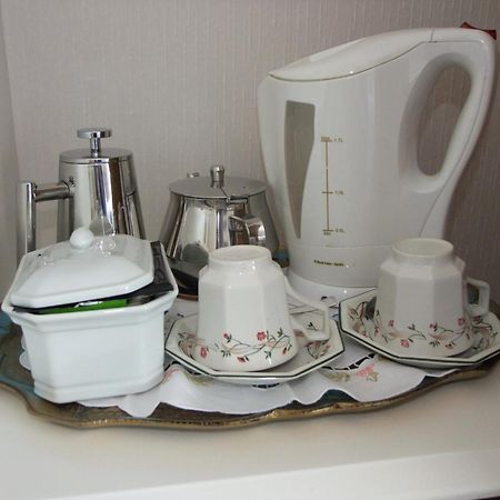 Bed and Breakfast Erw-Lon Farm Pontfaen Camera foto