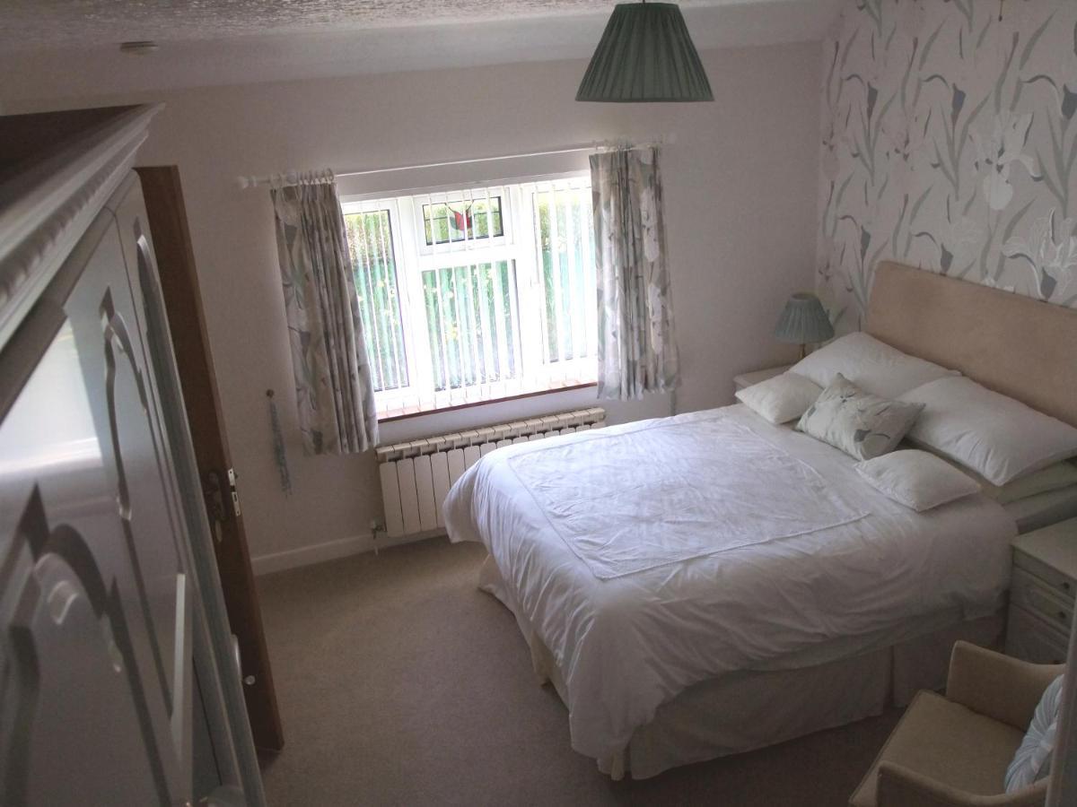 Bed and Breakfast Erw-Lon Farm Pontfaen Camera foto